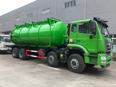 重汽豪瀚前四后八20.4方吸污車(chē) 高效環(huán)保的城市清污利器